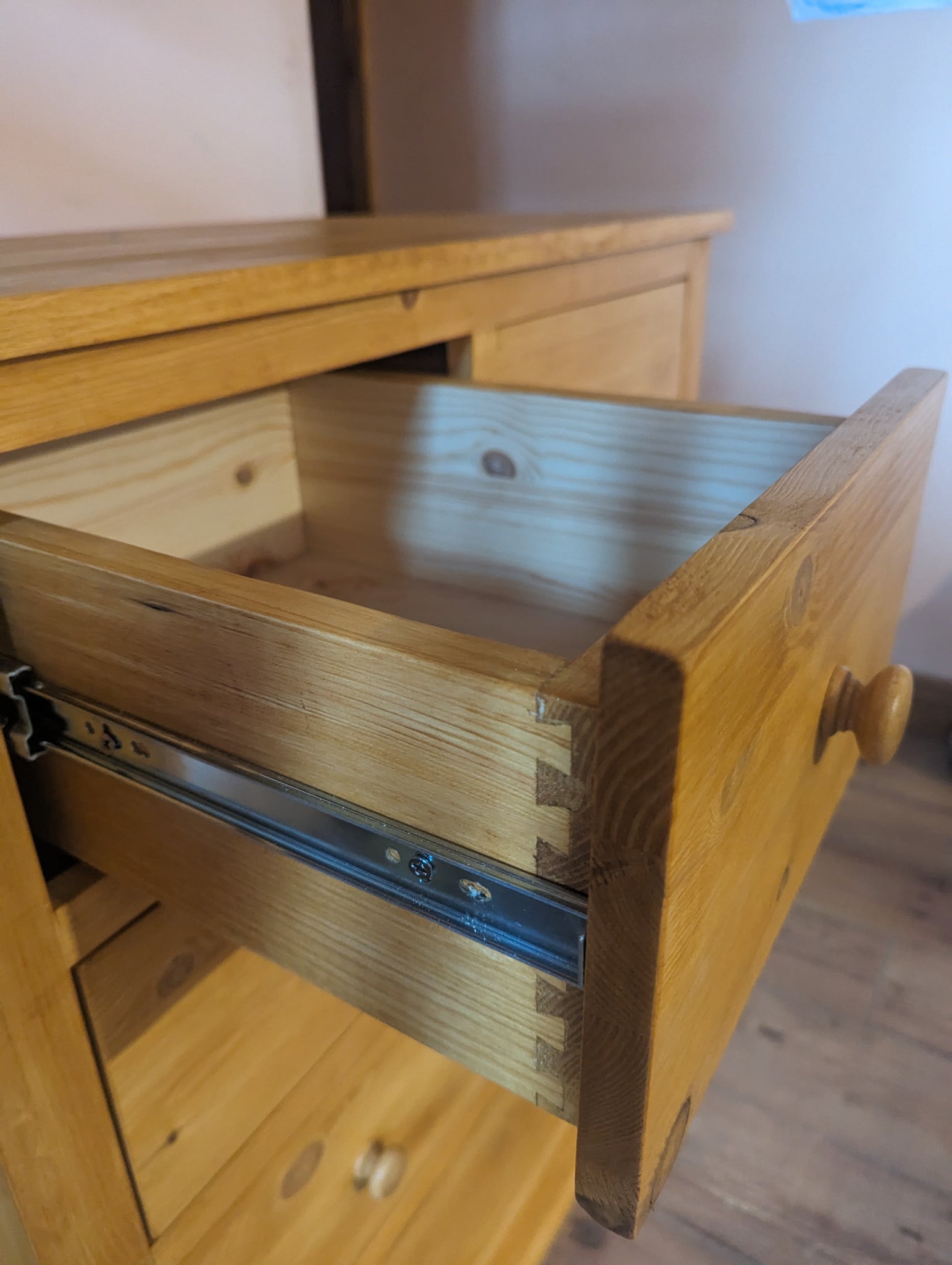 Pine baby changing unit with drawers outlet