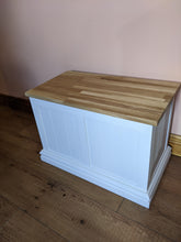 Load image into Gallery viewer, Painted blanket box with oak top - FurniturefromtheOaks
